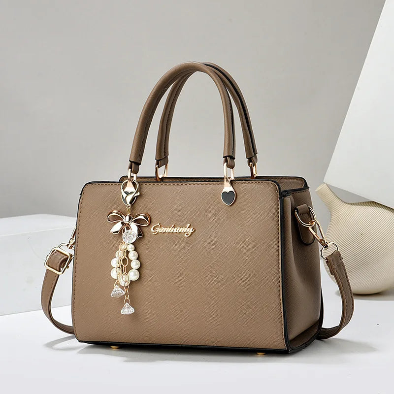 New Versatile Niche Women's Summer Handbag Fashionable Small Bucket Bag Crossbody Bag Soft Quality Bags